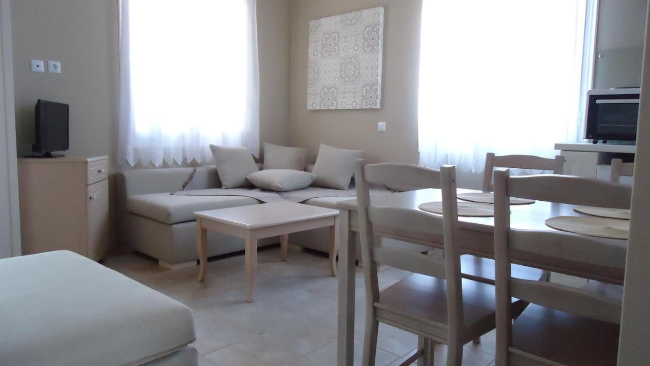 House Of Garden Apartment Dragano Bagian luar foto